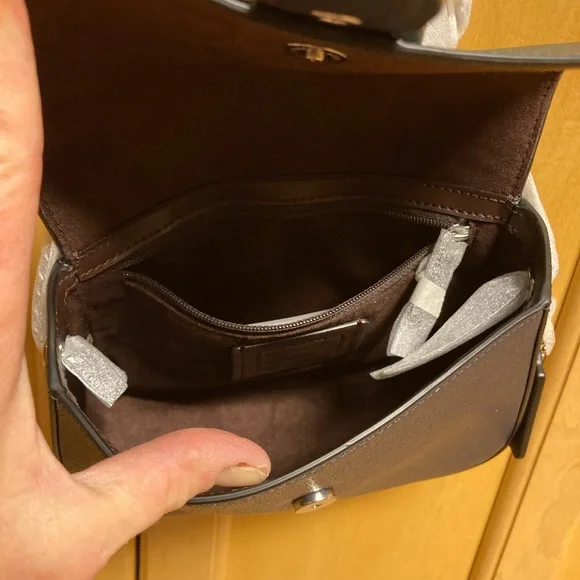 Coach beautiful Gemma colorblock bag. - Picture 3 of 10